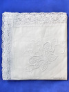 Льняная салфетка "Бабочки" белая с кружевной вышивкой и белым кружевом, арт. 8с-933, 45х45