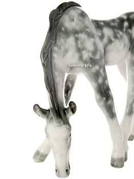 Скульптура "Жеребенок пасущийся серый в яблоках", Императорский фарфоровый завод