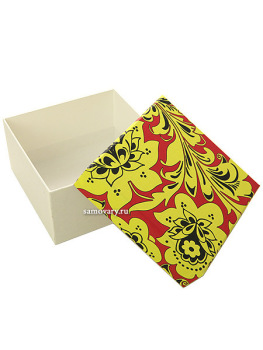 Подарочная коробка с хохломским узором под платок