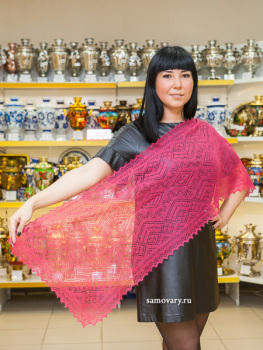 Оренбургский ажурный пуховый шарф малиновый, арт. A 12040-14