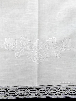 Льняная скатерть квадратная белая с белым кружевом, арт. 1с-967, 150х150