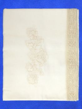 Льняная скатерть прямоугольная белая с кремовым кружевом (Вологодское кружево), арт. 1С-968, 230х150
