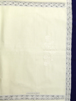Льняная квадратная скатерть светло-молочная со светлым кружевом, арт. 1с-967, 150х150