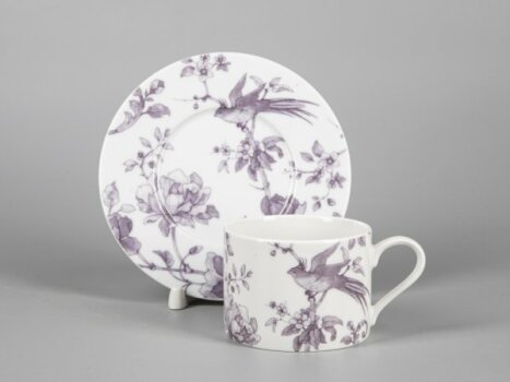 Чашка с блюдцем чайная форма "Соло" рисунок "Monplasir Violet" Императорский фарфоровый завод
